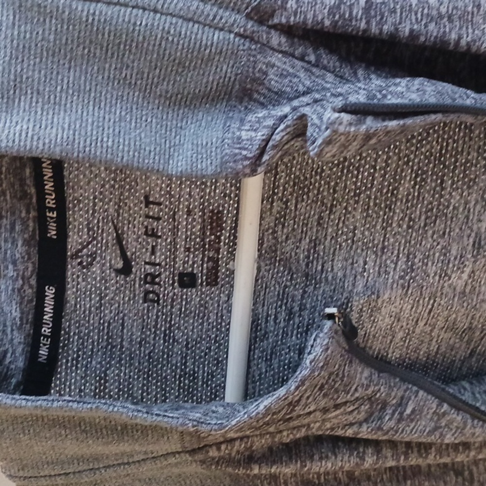 Mens Nike longsleeve running dri-fit med longsleeved topwith zipper in front